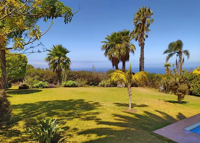 Villa Carioca - With Private Pool, Marvelous Garden And Amazing Ocean View