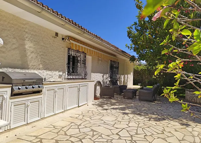 Villa Carioca - With Private Pool, Marvelous Garden And Amazing Ocean View